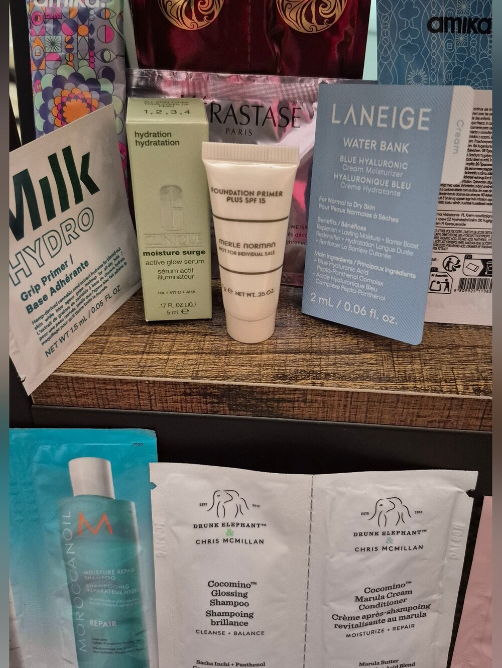 Women’s Skincare Sample Set by Various Recognizable Brands -29 Pieces With Case - Picture 2 of 9